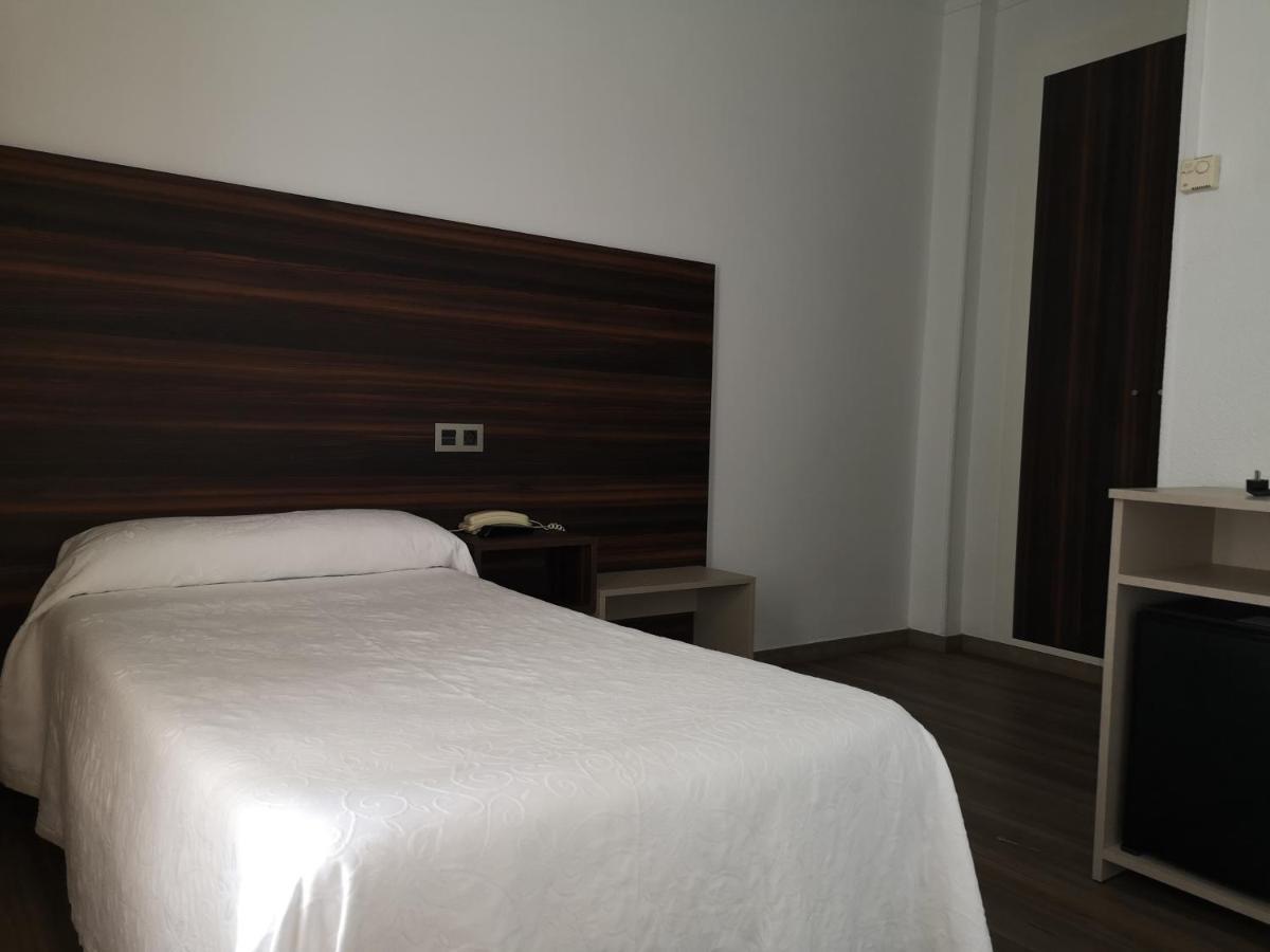 Hotel Ribera Santiago De La Ribera Bagian luar foto