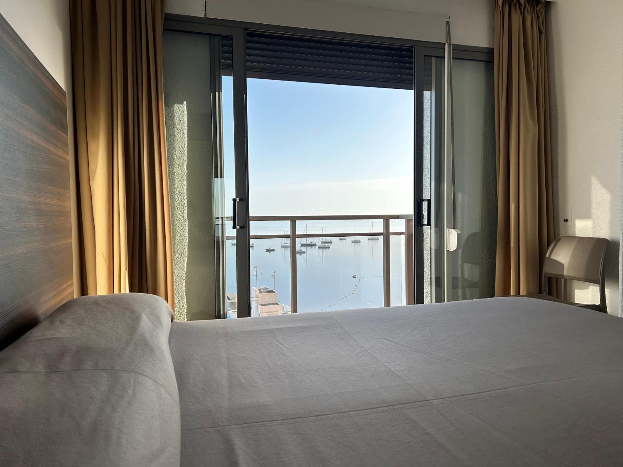 Hotel Ribera Santiago De La Ribera Bagian luar foto