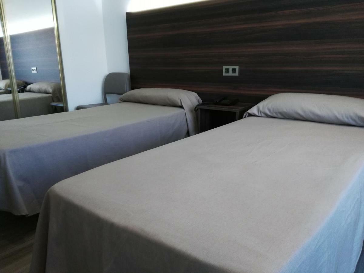 Hotel Ribera Santiago De La Ribera Bagian luar foto